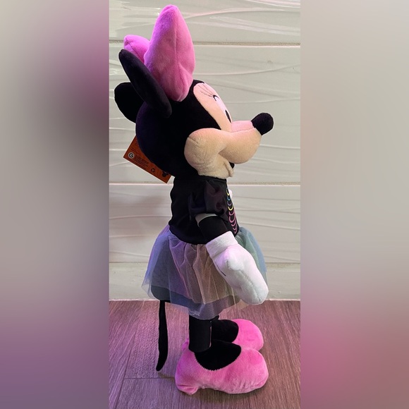 NWT..Minnie Mouse Halloween 🎃 Greeter - Picture 2 of 6